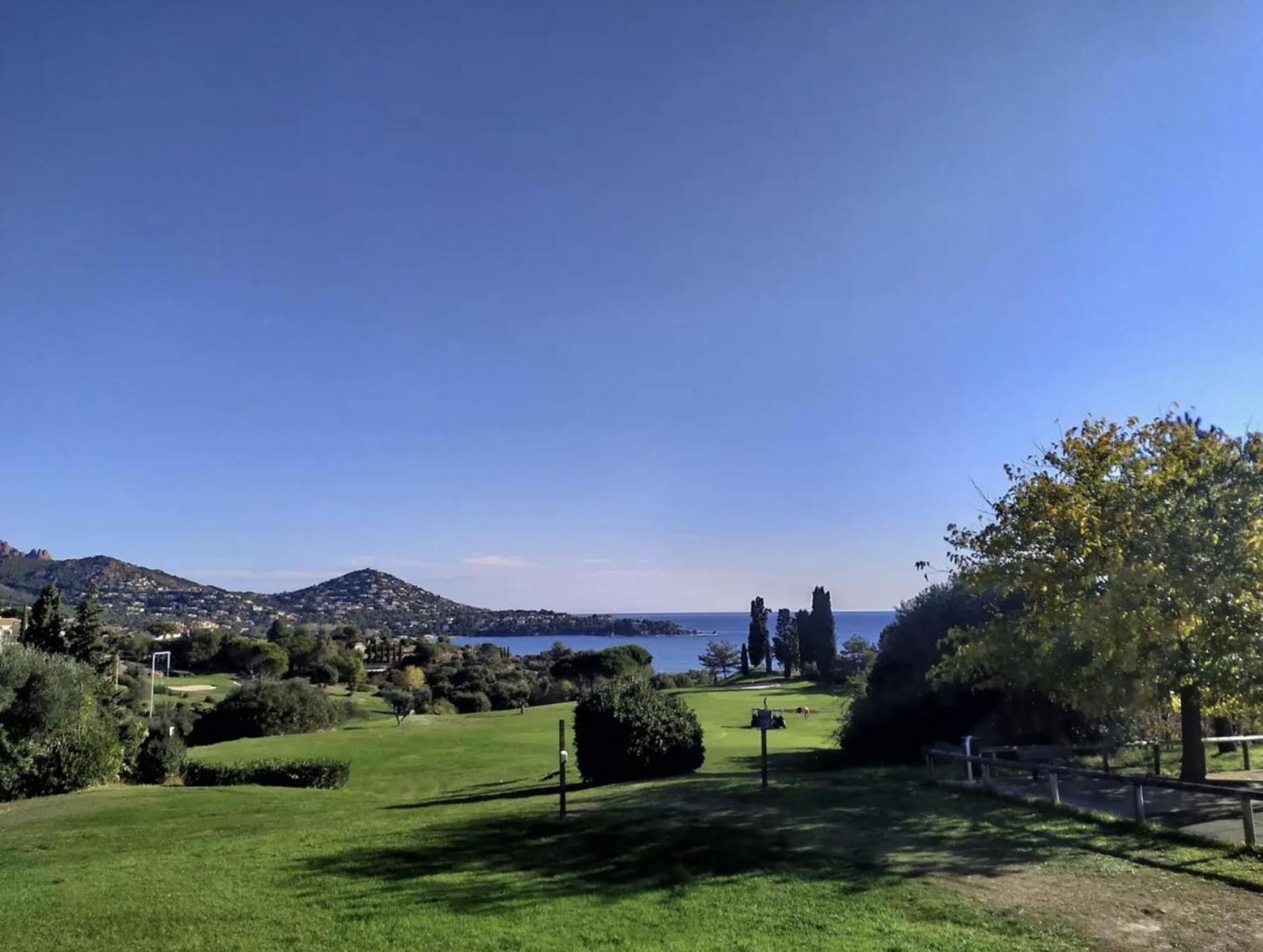 Cozy Apartment In Agay With Stunning Views Сен-Рафаэль Экстерьер фото